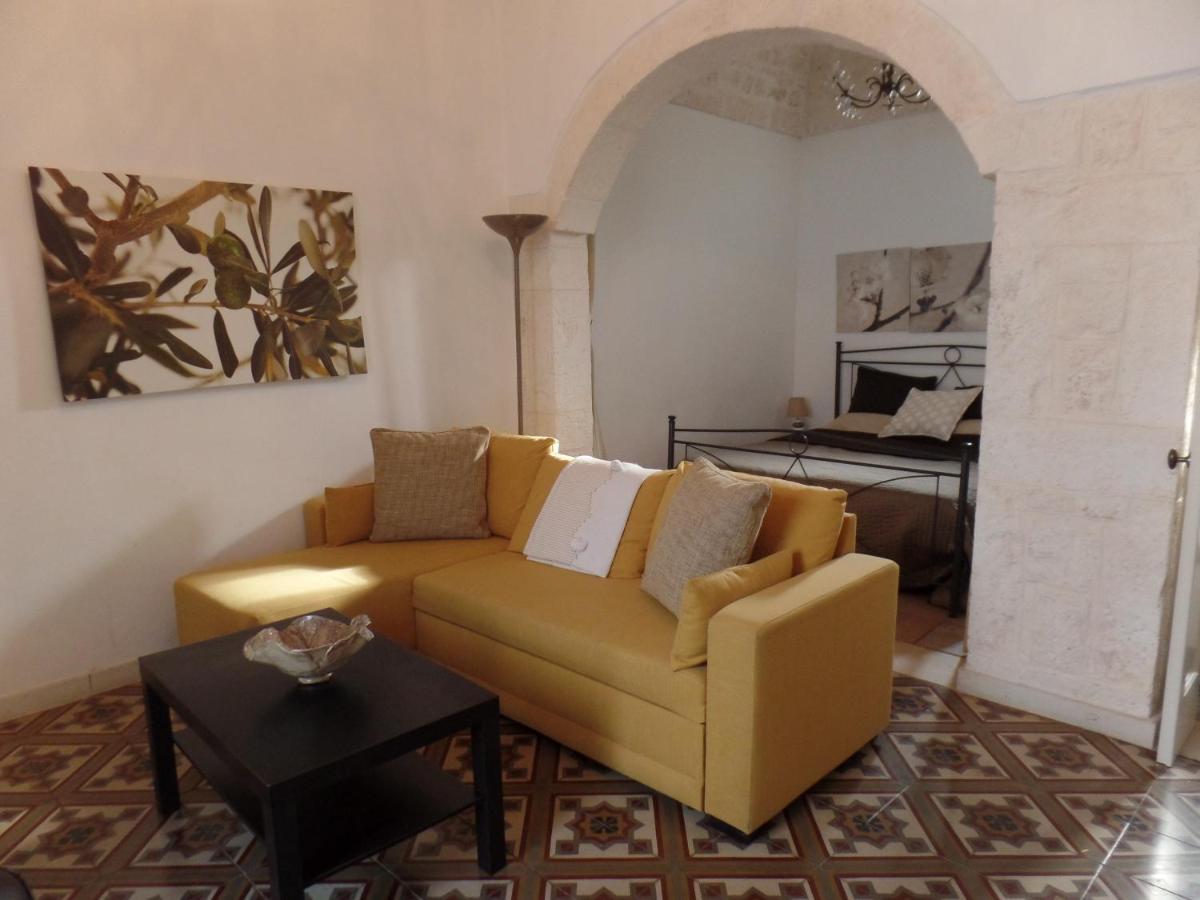 Casa Josephina - Three Level Stone Home With Balcony, 2 Roof Terraces & Sea Views Ostuni Kültér fotó