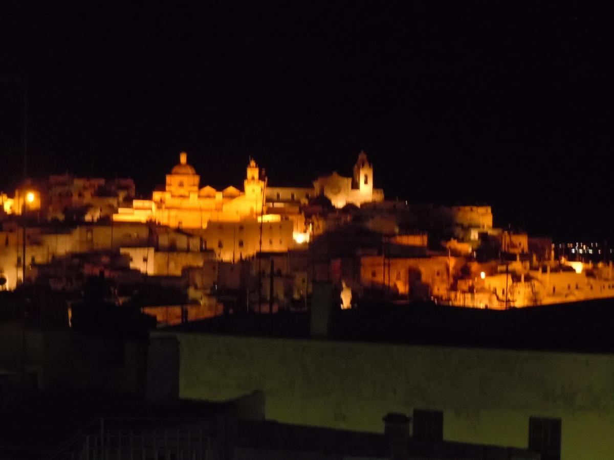 Casa Josephina - Three Level Stone Home With Balcony, 2 Roof Terraces & Sea Views Ostuni Kültér fotó