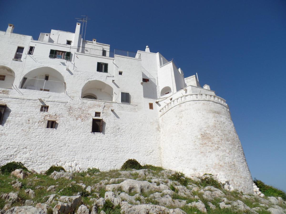 Casa Josephina - Three Level Stone Home With Balcony, 2 Roof Terraces & Sea Views Ostuni Kültér fotó