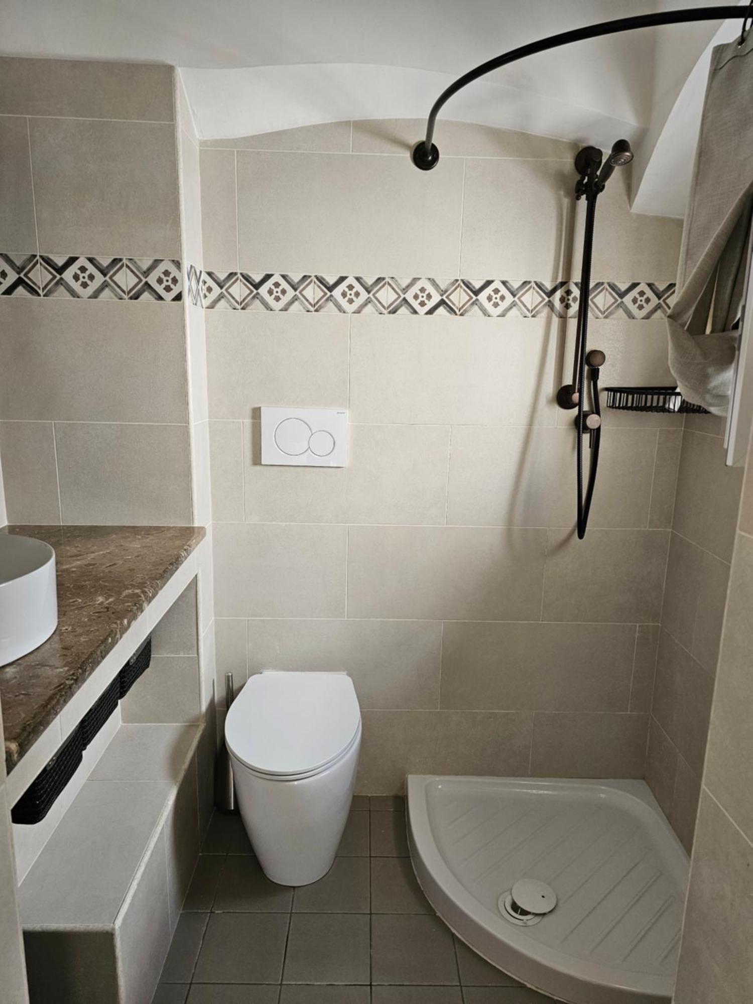 Casa Josephina - Three Level Stone Home With Balcony, 2 Roof Terraces & Sea Views Ostuni Kültér fotó